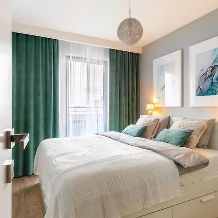 Apartament Jana Kazimierza 47 - 2 Sypialnie, 70M2, Balkon, Parking, Wi-Fi Varsó Kültér fotó